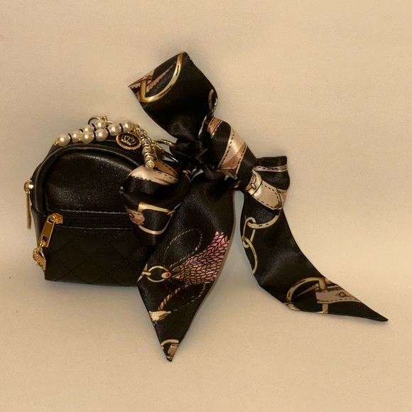 Mini style bag with Twilly🪷 - Picture 9 of 16